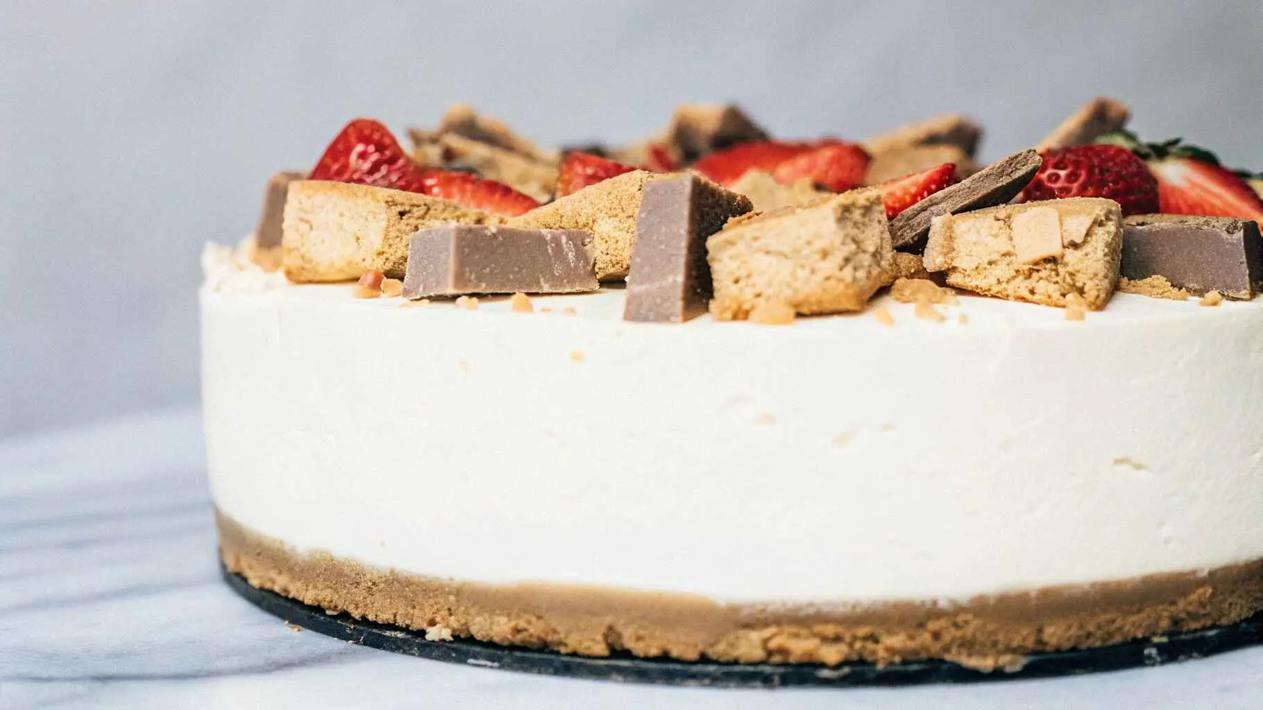 snickers strawberry cheesecake